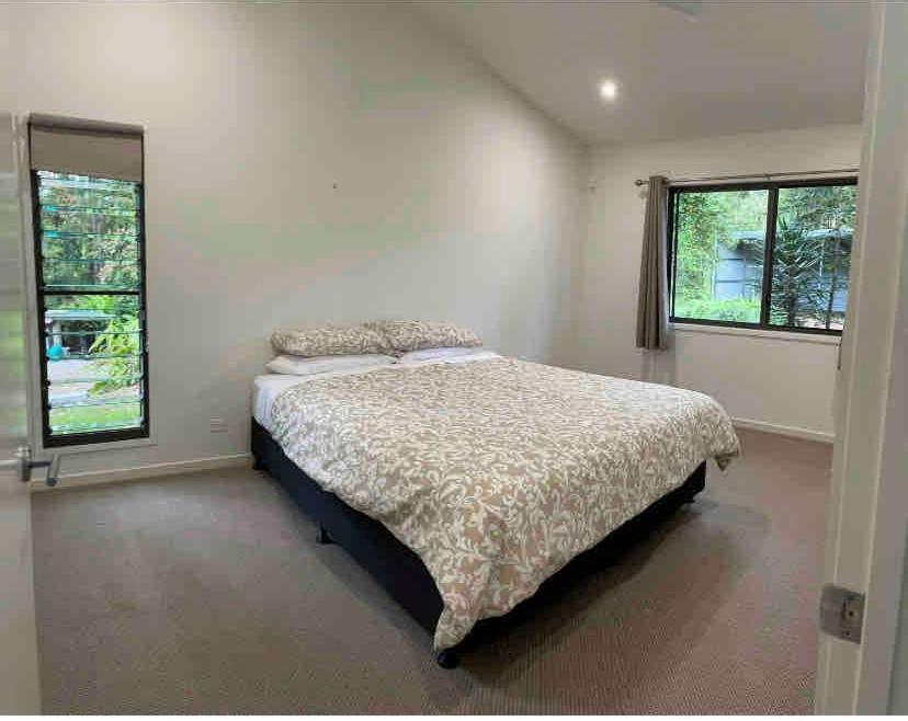Dezen Accomodation Palmview ภายนอก รูปภาพ