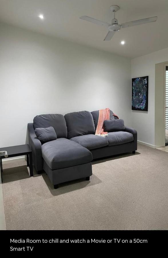 Dezen Accomodation Palmview ภายนอก รูปภาพ