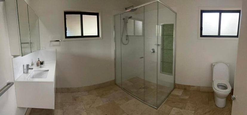 Dezen Accomodation Palmview ภายนอก รูปภาพ